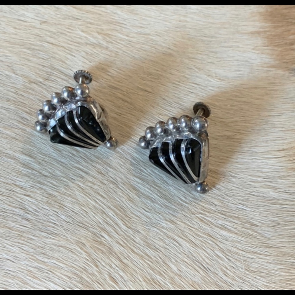 Vintage Art Deco Artisan Silver and Onyx Screw Back Earrings